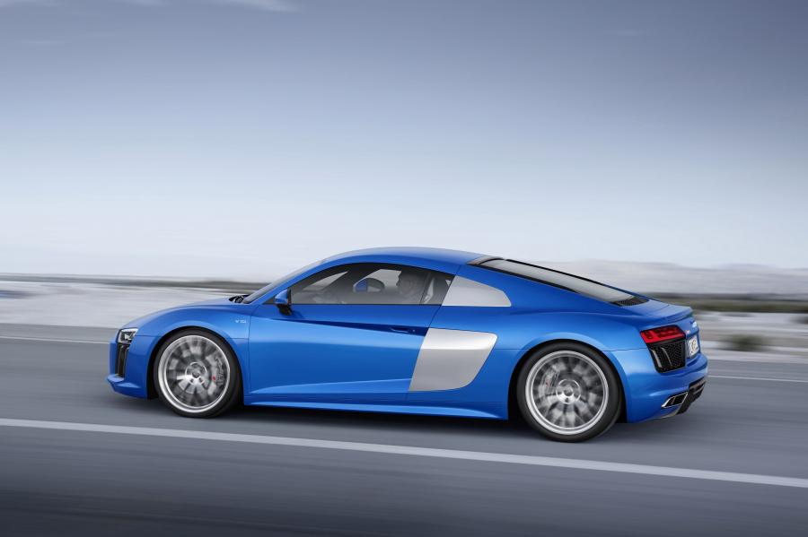  Audi R8 V10 2015 года  (WW) (фото 14 из 21)